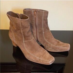 Anne Klein Tan Ankle Boots